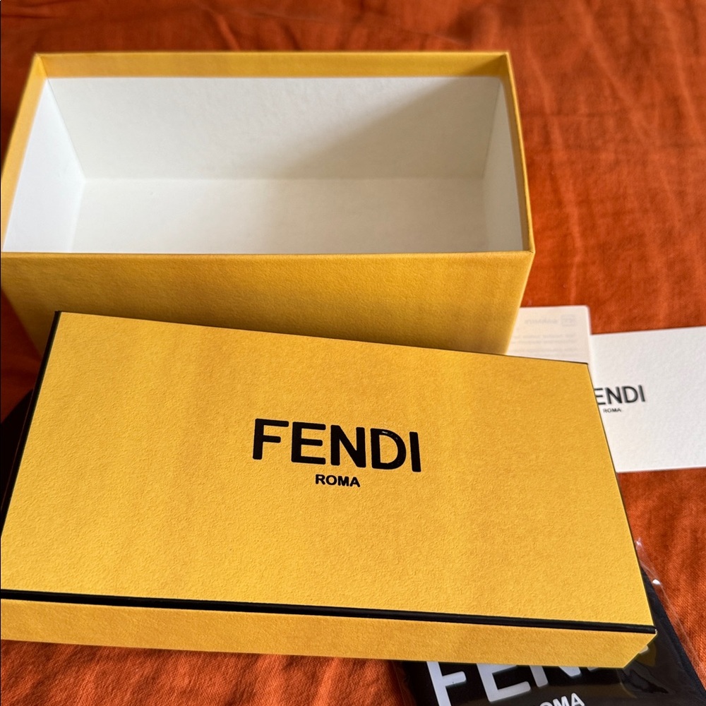 Fendi Yellow Box with Black Fendi Case and Accessories - Picture 4 of 4